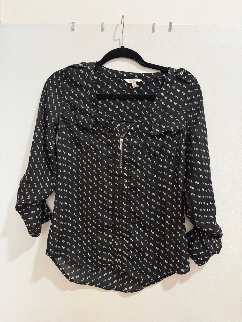 Candie's Black Printed Zip-Front Blouse with White Motif